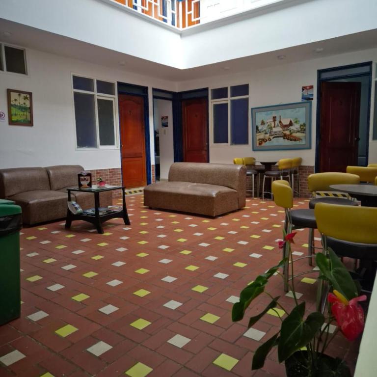 Hotel Girasol - Habitación Doble Grande - 2