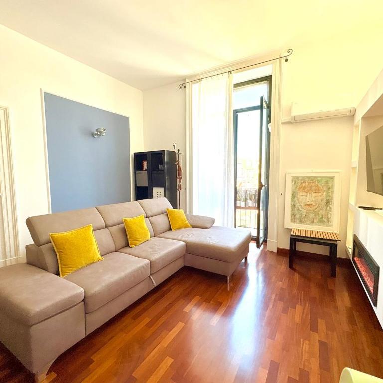 Attico Gina's Apartment - Three-Bedroom Premium Apartment - 2