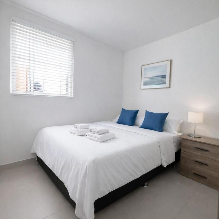 Apartamento vista al mar torre 811 piscina familiar aparta suits - Three-Bedroom Apartment - 13