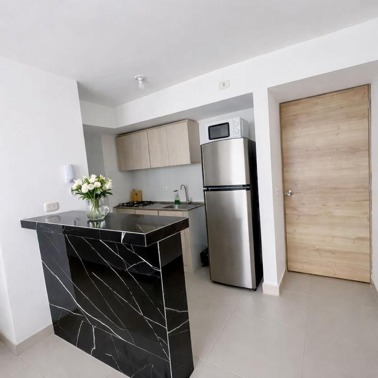 Apartamento vista al mar torre 811 piscina familiar aparta suits - Three-Bedroom Apartment - 21