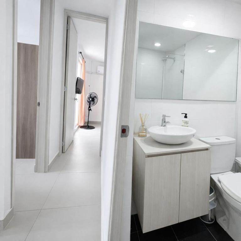 Apartamento vista al mar torre 811 piscina familiar aparta suits - Three-Bedroom Apartment - 27