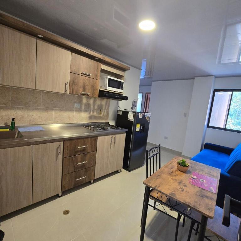 Apartamento Completo y Económico en El Poblado - Apartamento de 2 dormitorios - 1