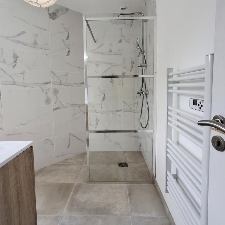 Villa bioclimatique pour 8, piscine, au calme - Villa with Private Pool - 26