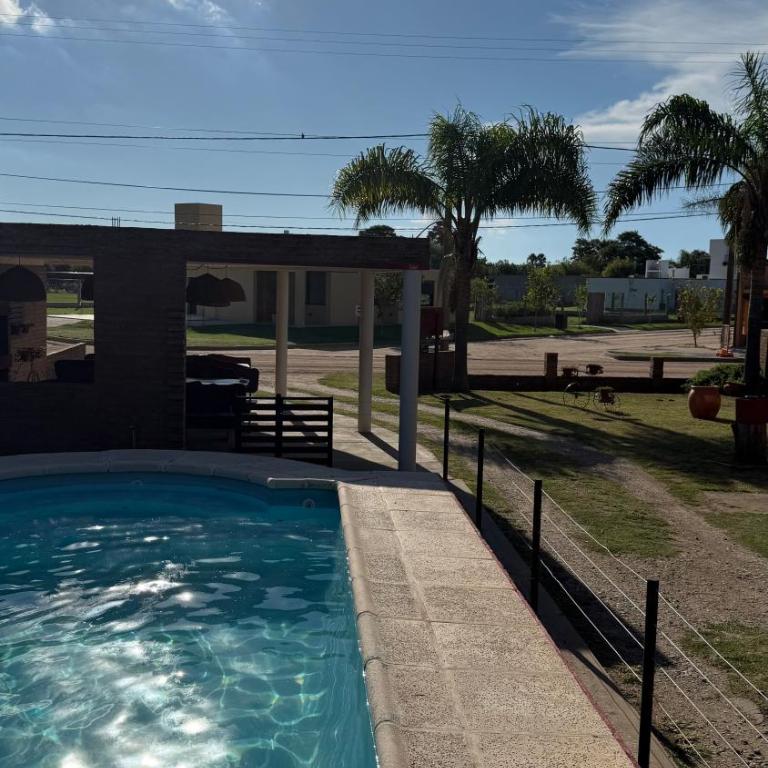 Escapadita a Miramar con pileta y balcón - planta alta - One-Bedroom Apartment with Pool View - 4