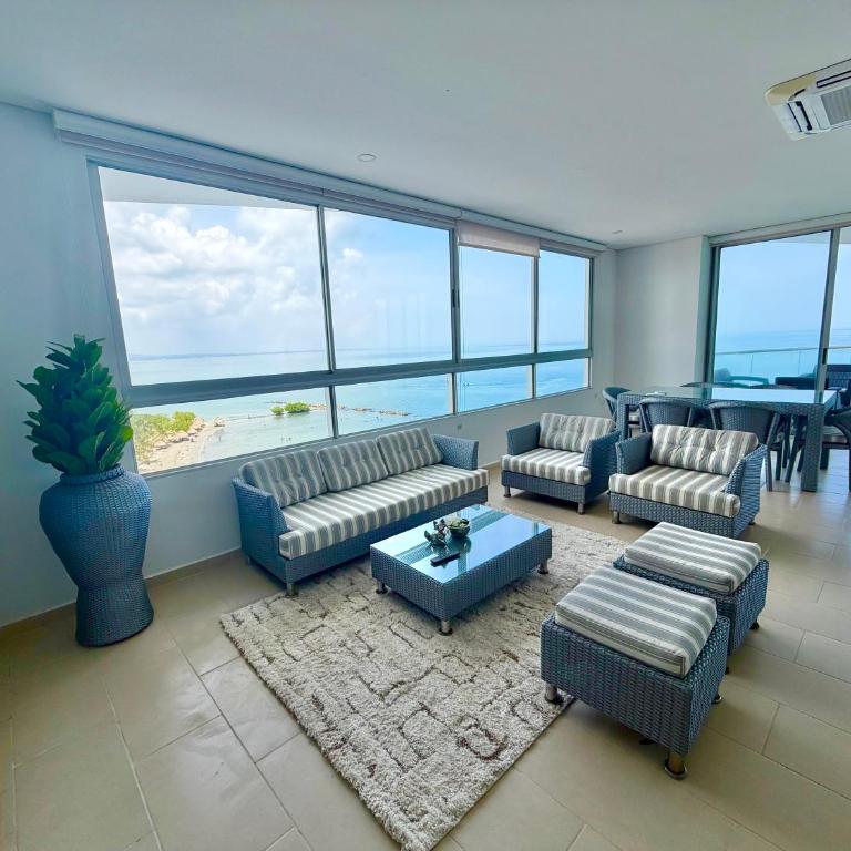 FB Apartamentos con vistas 360 grados al mar y piscina - Apartamento Premier de 4 dormitorios - 1