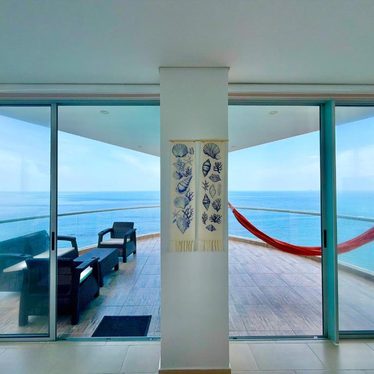 FB Apartamentos con vistas 360 grados al mar y piscina - Apartamento Premier de 4 dormitorios - 3