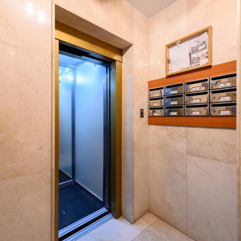 ADU151A - Piso 2 de dormitorios en Sol, Centro de Madrid - Alquiler temporal - Apartamento de 2 dormitorios - 49