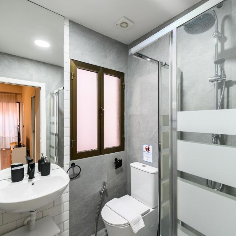 ADU151A - Piso 2 de dormitorios en Sol, Centro de Madrid - Alquiler temporal - Apartamento de 2 dormitorios - 34