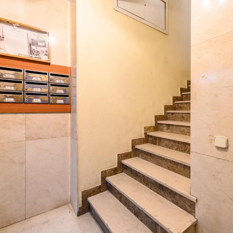 ADU151A - Piso 2 de dormitorios en Sol, Centro de Madrid - Alquiler temporal - Apartamento de 2 dormitorios - 50