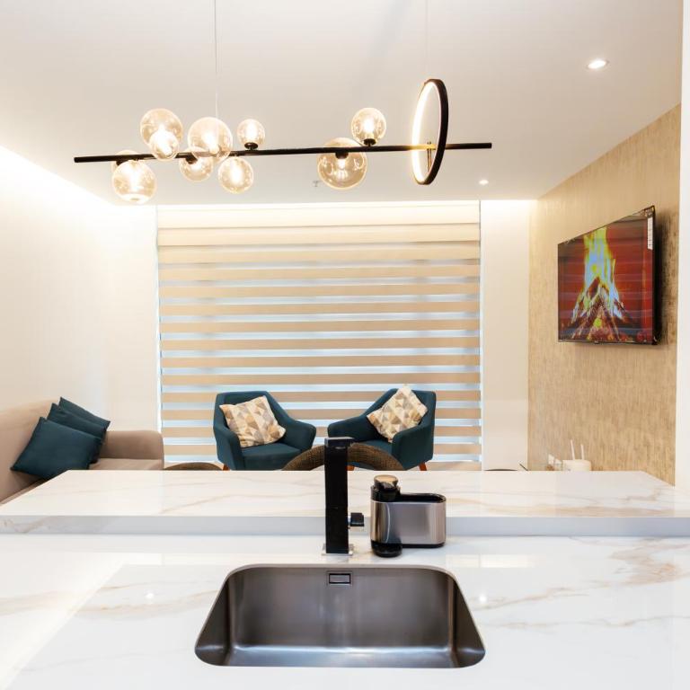 Elitteessence - One-Bedroom Apartment - 9