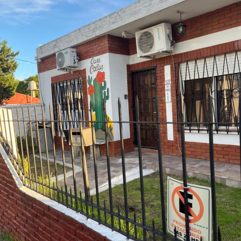 Casa Hotel Cactus 15 minutos desde Ezeiza. - Apartamento de 2 dormitorios - 2