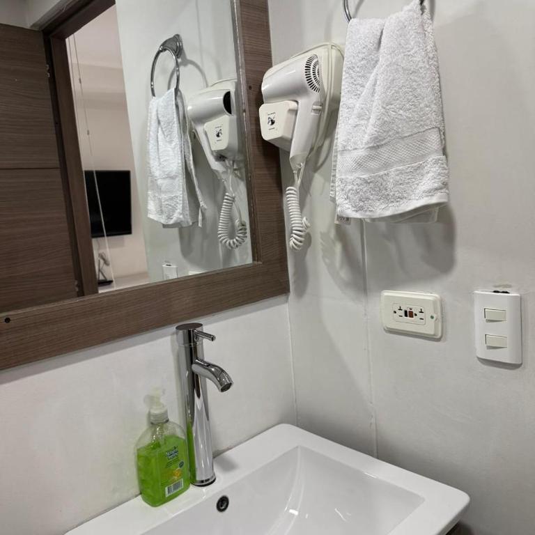 Apartaestudio cerca al Estadio Edificio Solohio 702 - Apartamento de 1 dormitorio - 12