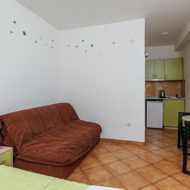 Apartments Nada - Triple Studio with Terrace - 9