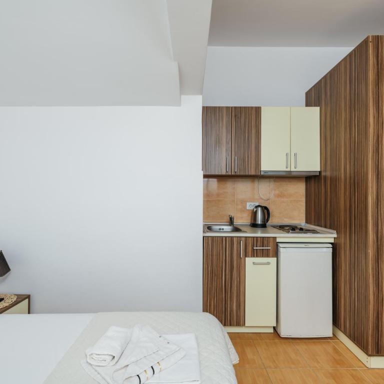 Apartments Nada - Studio with Sea View - 10