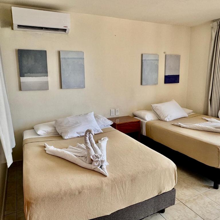 Charly Beach Hotel - Standard Quadruple Room - 4