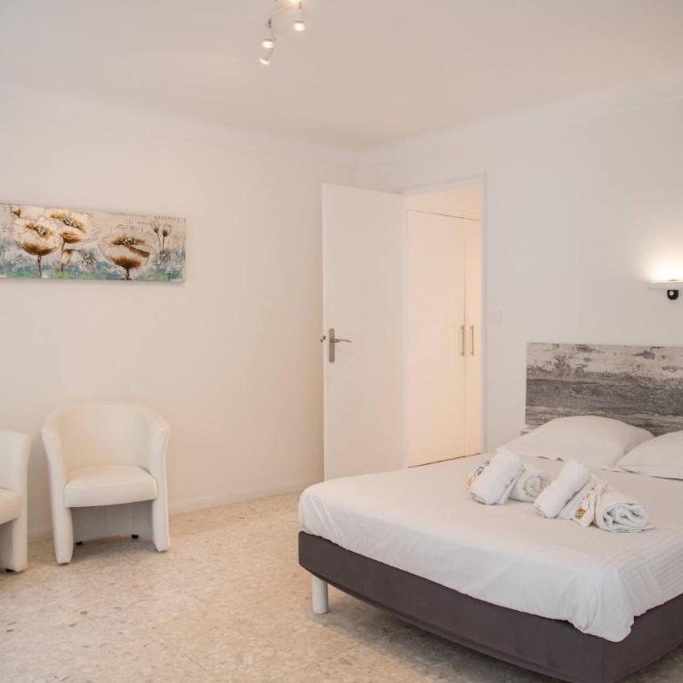 Spacious studio 4 minutes walk from the Beaches - Studio - 14