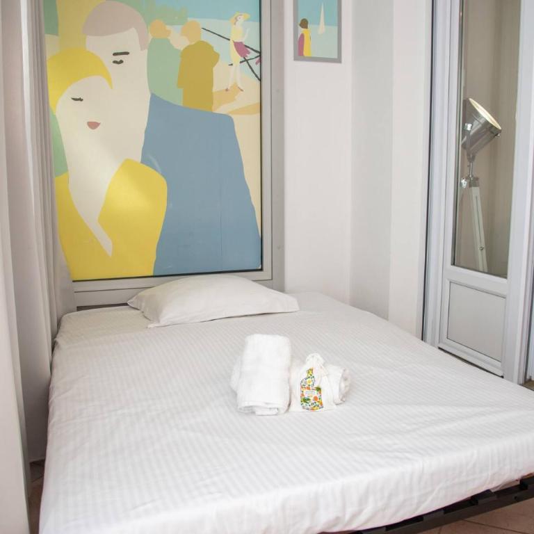 Spacious studio 4 minutes walk from the Beaches - Studio - 17