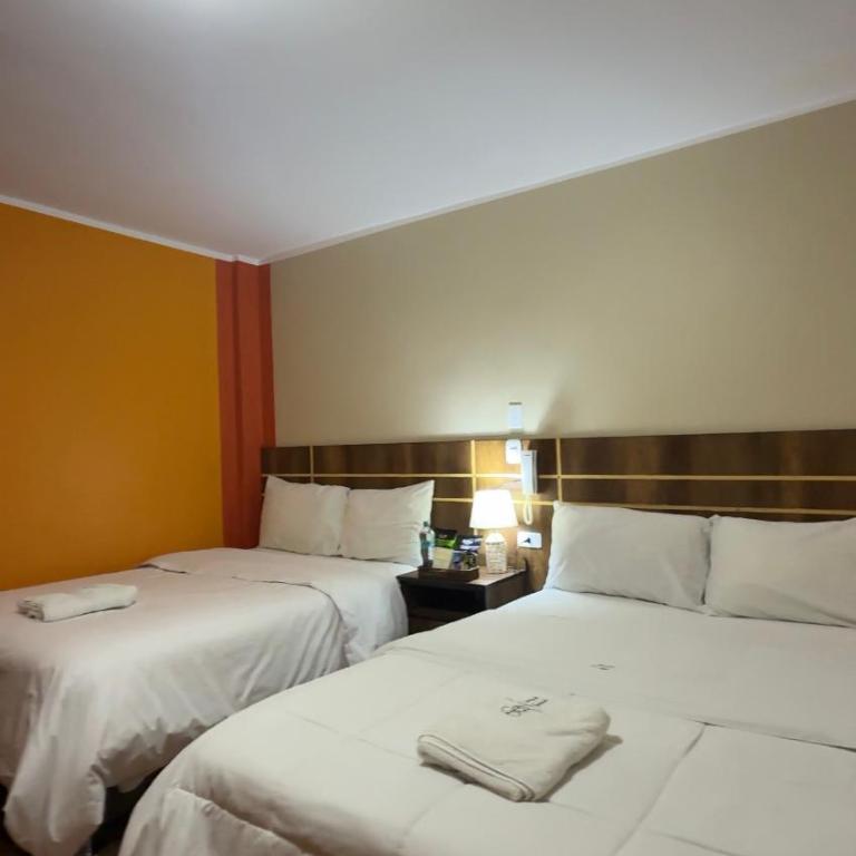 Hotel Balcones Plaza Cajamarca - Habitación Doble Estándar con 2 camas dobles - 8