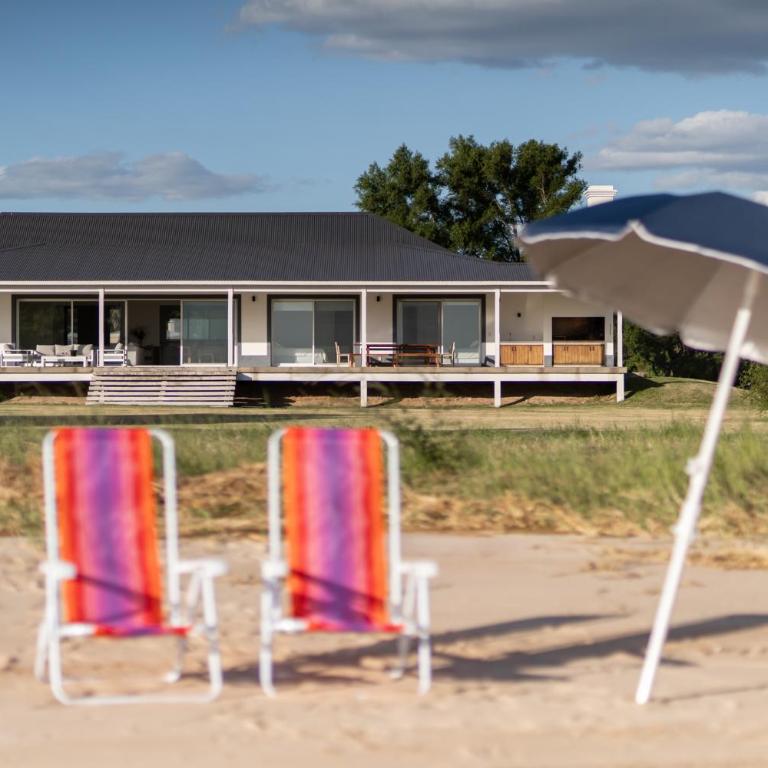 Family Home - Three-Bedroom House - 31