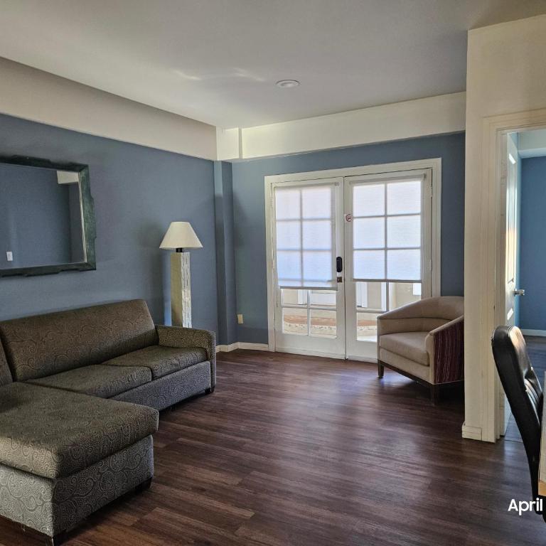 Modern apartment by Playas Bullring - One-Bedroom Apartment - 1