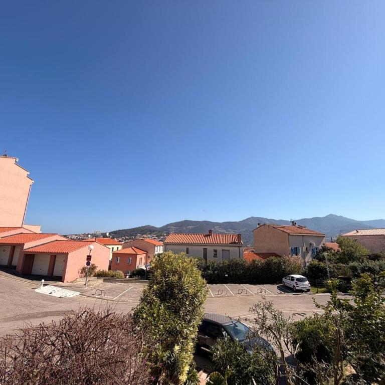 Appartement avec parking et vue montagne - 4 pers. - FR-1-309-568 - Apartment mit 1 Schlafzimmer - 21