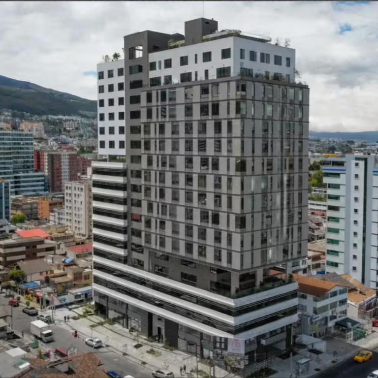 Suite near Carolina Park, Atahualpa Stadium - Deluxe One-Bedroom Apartment with City View - 1