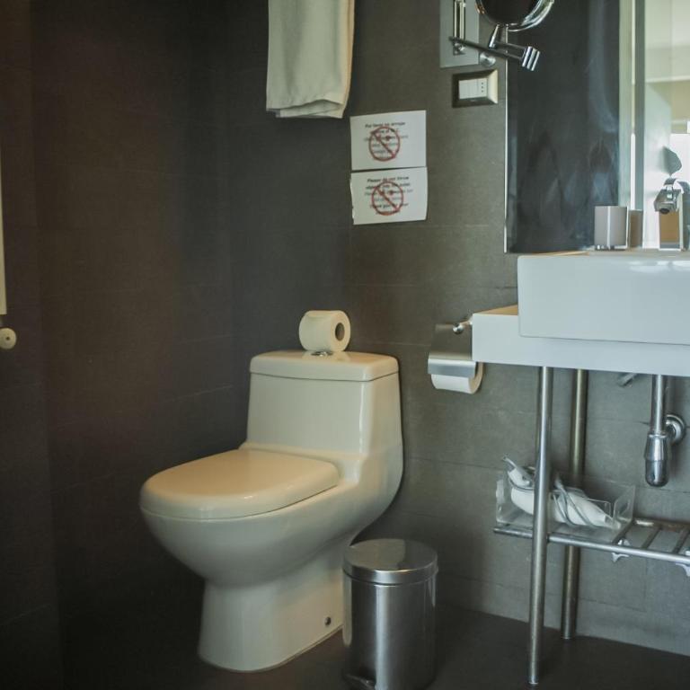 Hotel Boutique 17 - Double Room with Balcony and Sea View - 8