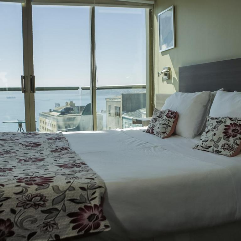 Hotel Boutique 17 - Double Room with Balcony and Sea View - 11