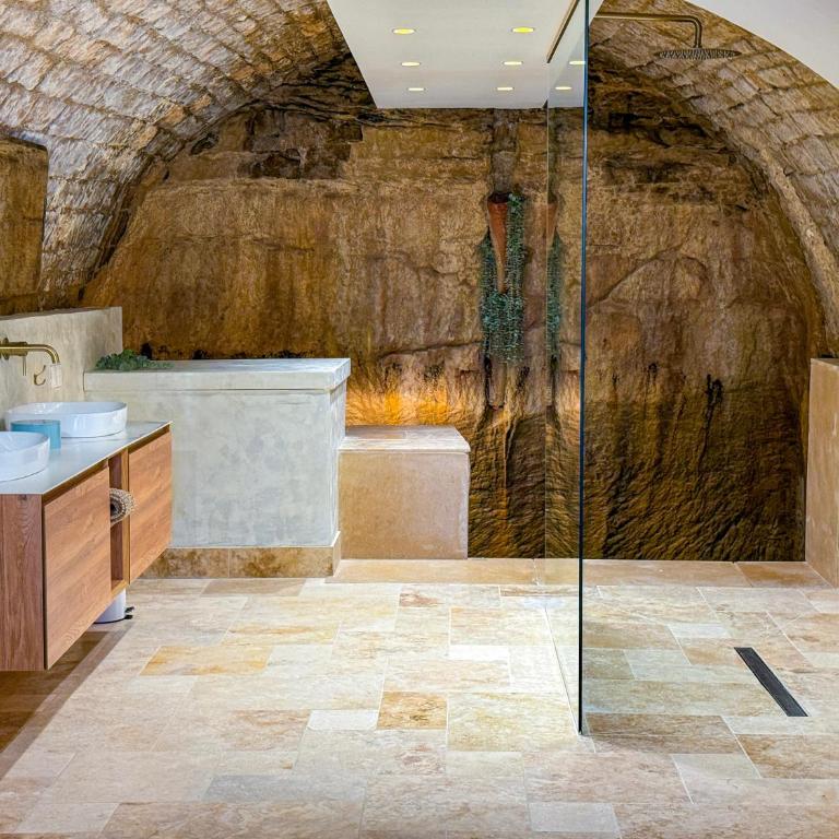 Maison de luxe au coeur du village de Gordes avec bassin intérieur - Casa con 3 Camere da Letto - 11