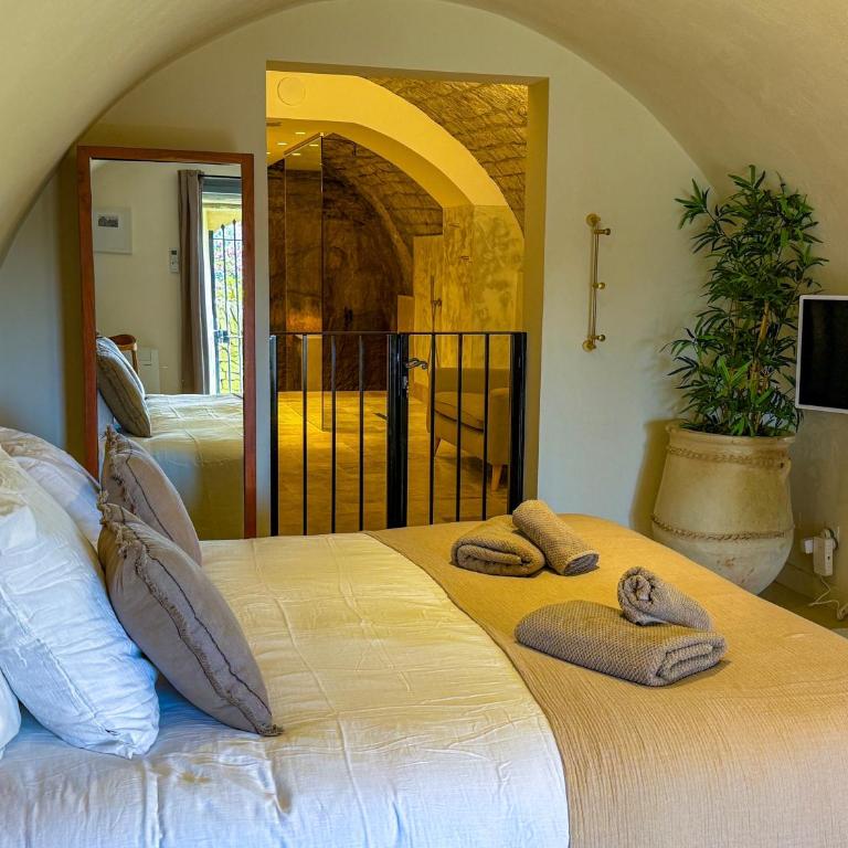 Maison de luxe au coeur du village de Gordes avec bassin intérieur - Casa con 3 Camere da Letto - 34