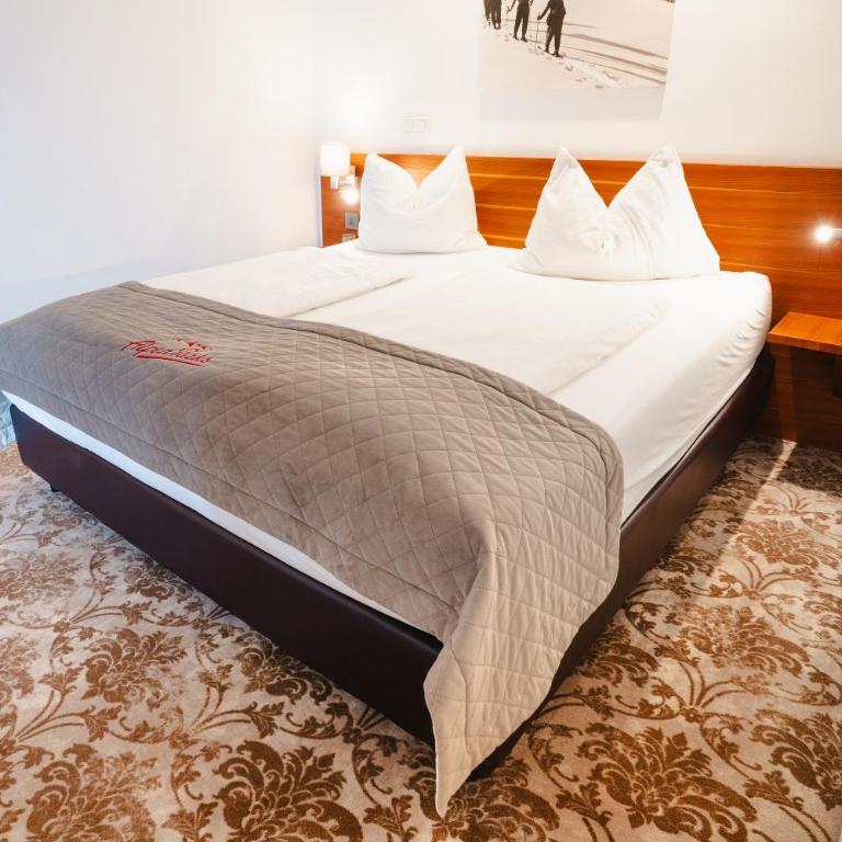 AlpenParks Hotel Maria Alm - Standard Doppelzimmer mit Balkon - 5