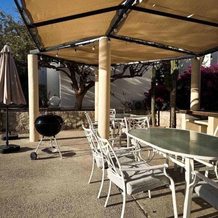 Modern 2BR -3BA Home with Pool and Parking - Villa de 1 dormitorio - 4