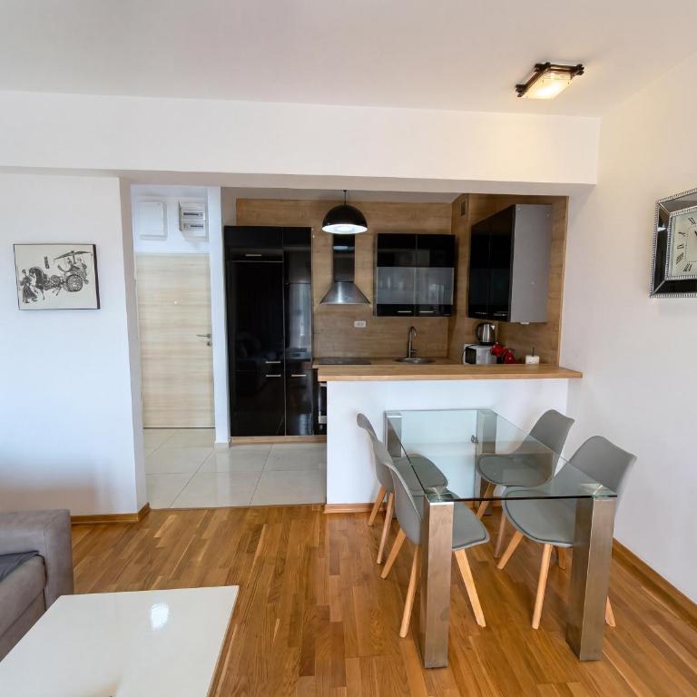 Status S - One-Bedroom Apartment - 10