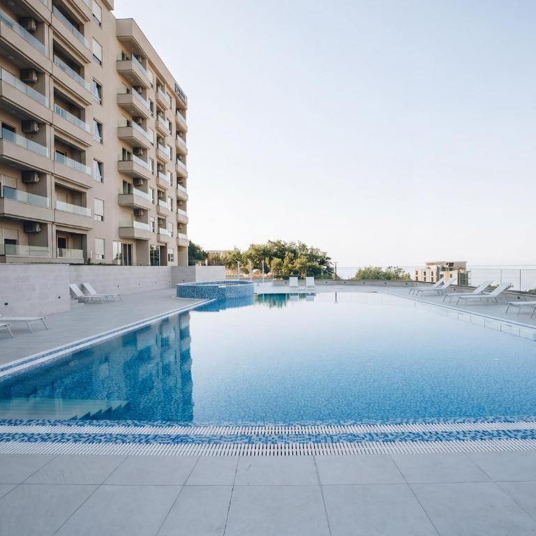 Status S - One-Bedroom Apartment - 1