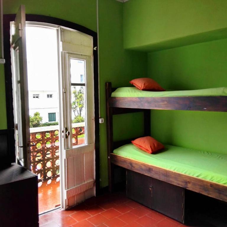 Planet Punta del Este Hostel - Cama en habitación compartida mixta de 10 camas - 1