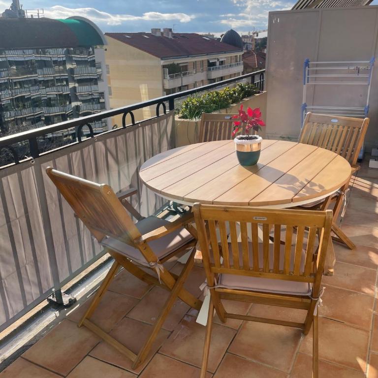Central Cannes 10 min Palais Sunny Terrace Wi-Fi AC - Appartement 1 Chambre - 35