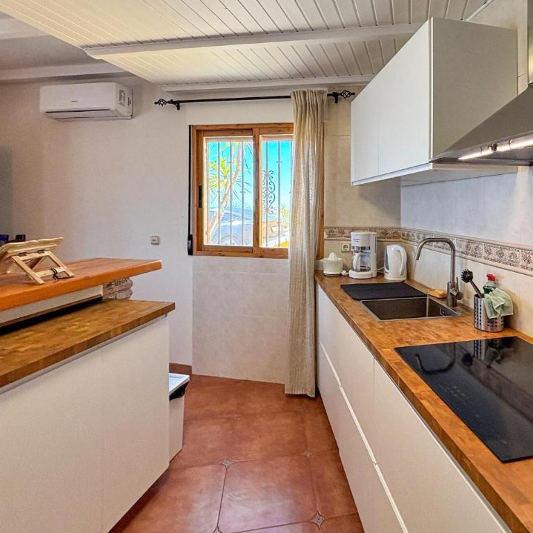 Pet Friendly Home In Almuñecar - Casa Unifamiliar de 3 dormitorios - 9