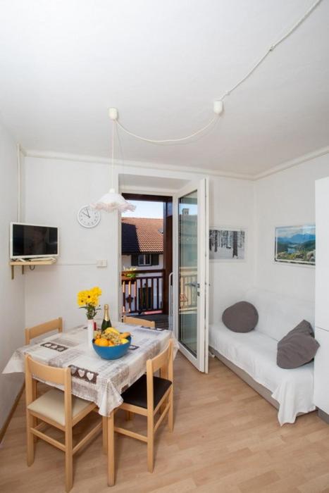 ANESI appartamenti - Three-Bedroom Apartment - 14