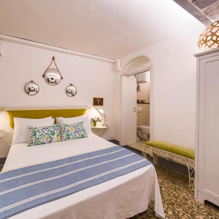 La Casetta dei Genovesi in Centro Storico - Appartamento con 1 Camera da Letto - 4