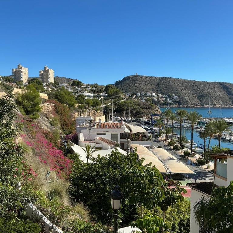 Casa de Tony - Luxury Apartment - Two-Bedroom Apartment with Balcony and Sea View - 2