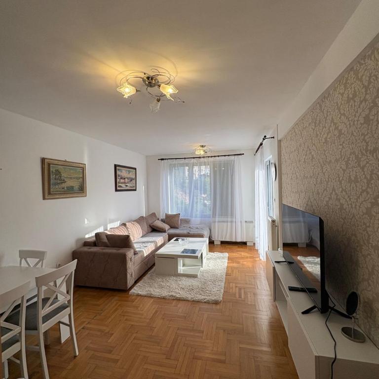 East Side View - One-Bedroom Apartment - 6
