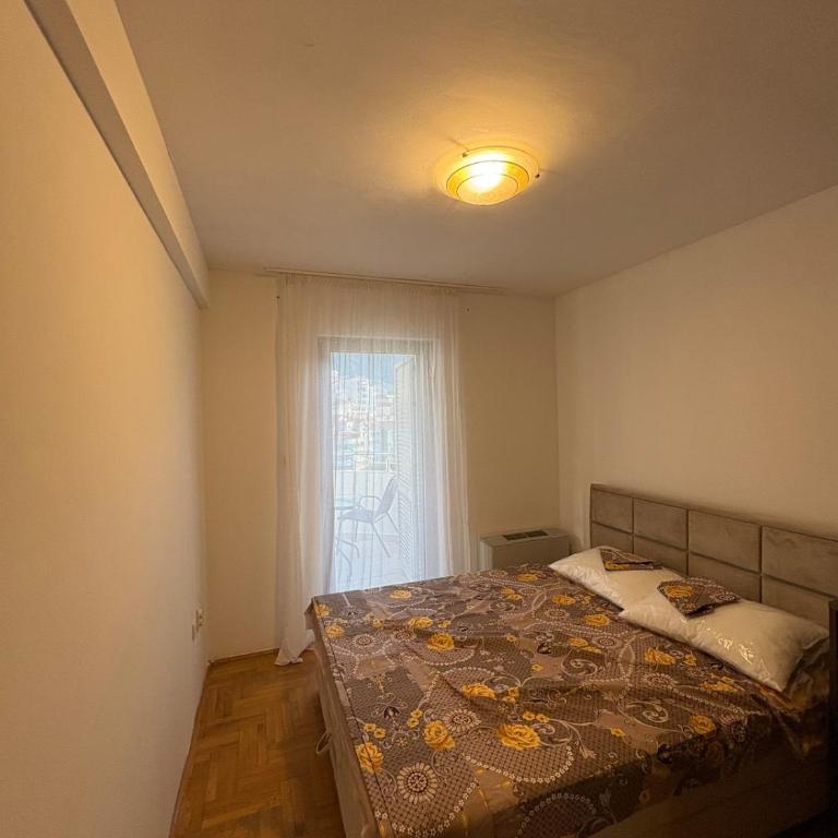 East Side View - One-Bedroom Apartment - 10