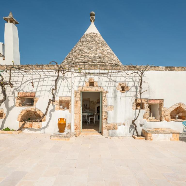 Trullo Vignaiolo with Private Pool in Ostuni - Three-Bedroom Apartment - 26