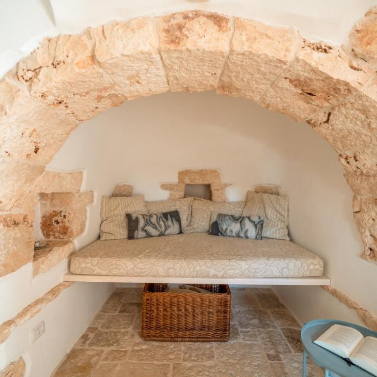 Trullo Vignaiolo with Private Pool in Ostuni - Three-Bedroom Apartment - 35