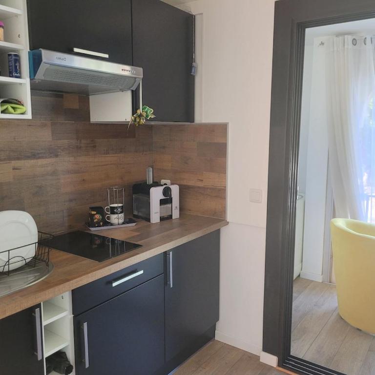 Coquet T2 proche de la plage, parking privé - Apartment mit 1 Schlafzimmer - 3