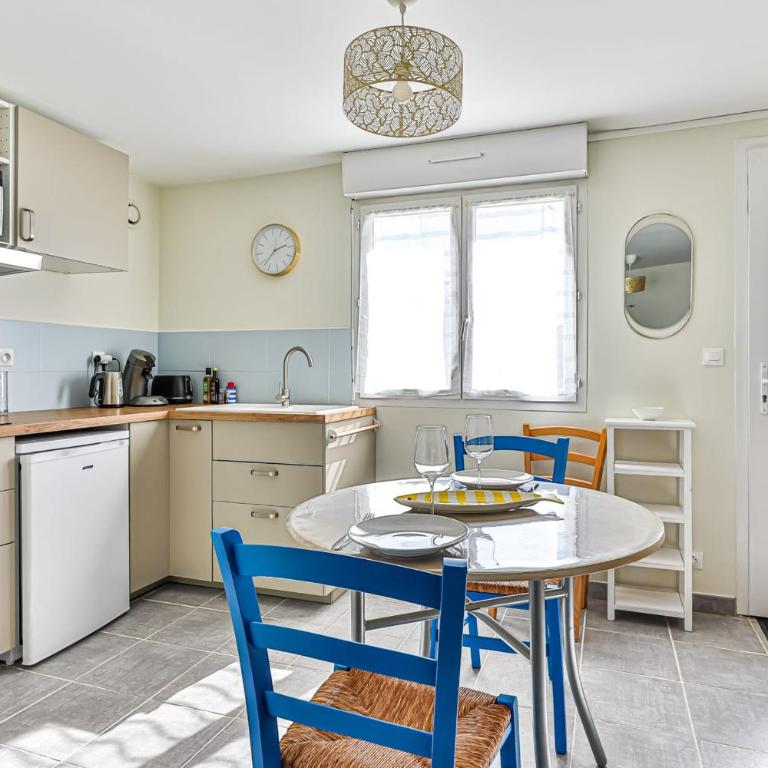 House and adjoining studio to accommodate 8 people - Ferienhaus - 13