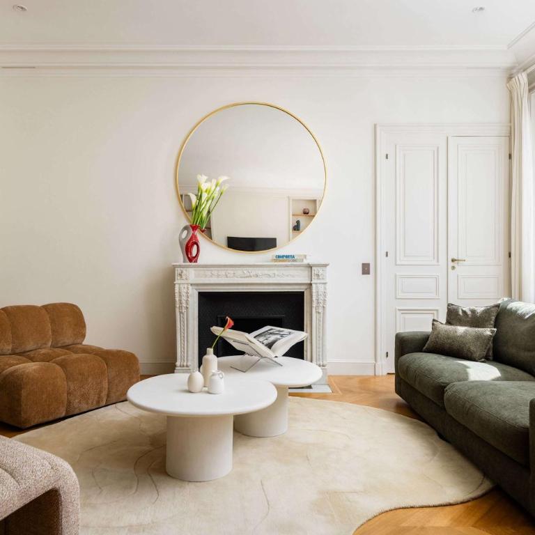 Montaigne Collection III 3BR 8P Triangle d Or - Appartement - 2