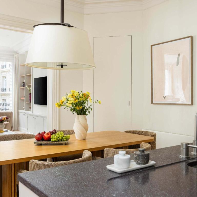 Montaigne Collection III 3BR 8P Triangle d Or - Appartement - 28