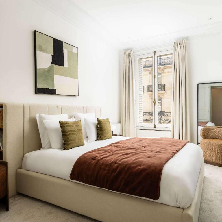 Montaigne Collection III 3BR 8P Triangle d Or - Appartement - 13