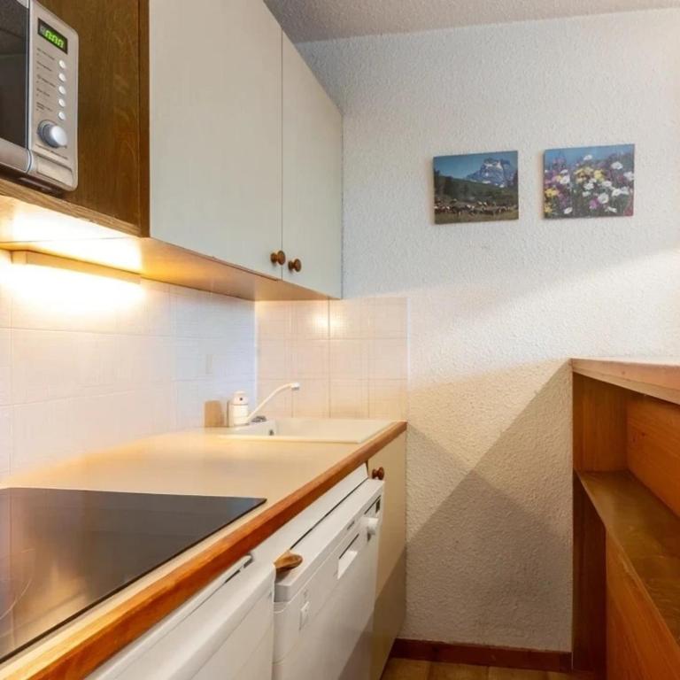 Studio avec balcon, animaux acceptés, proche pistes et commerces - FR-1-304-38 - Apartamento (5 adultos) - 6